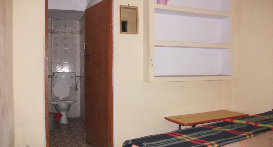 Shanti Rest House, Varanasi 4